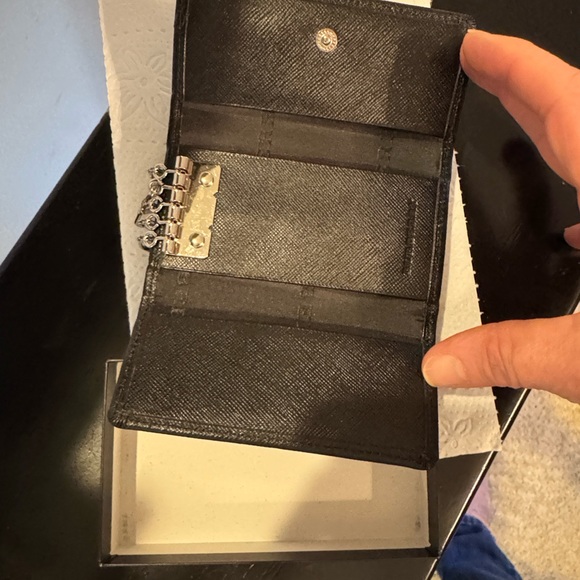 Burberry Checkered Beige and Black with red Card Holder - Picture 9 of 10